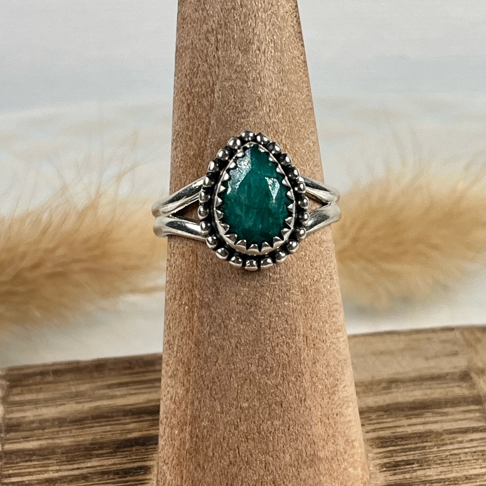 925 Solid Sterling Silver Emerald Gemstone Ring V… - image 1